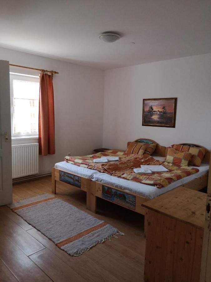 Bed and Breakfast Gomba Panzio Velem Pokój zdjęcie